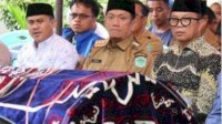 DPRD dan Bupati Lutim Hadiri Pemakaman Guru Berdedikasi Aisyah Syam