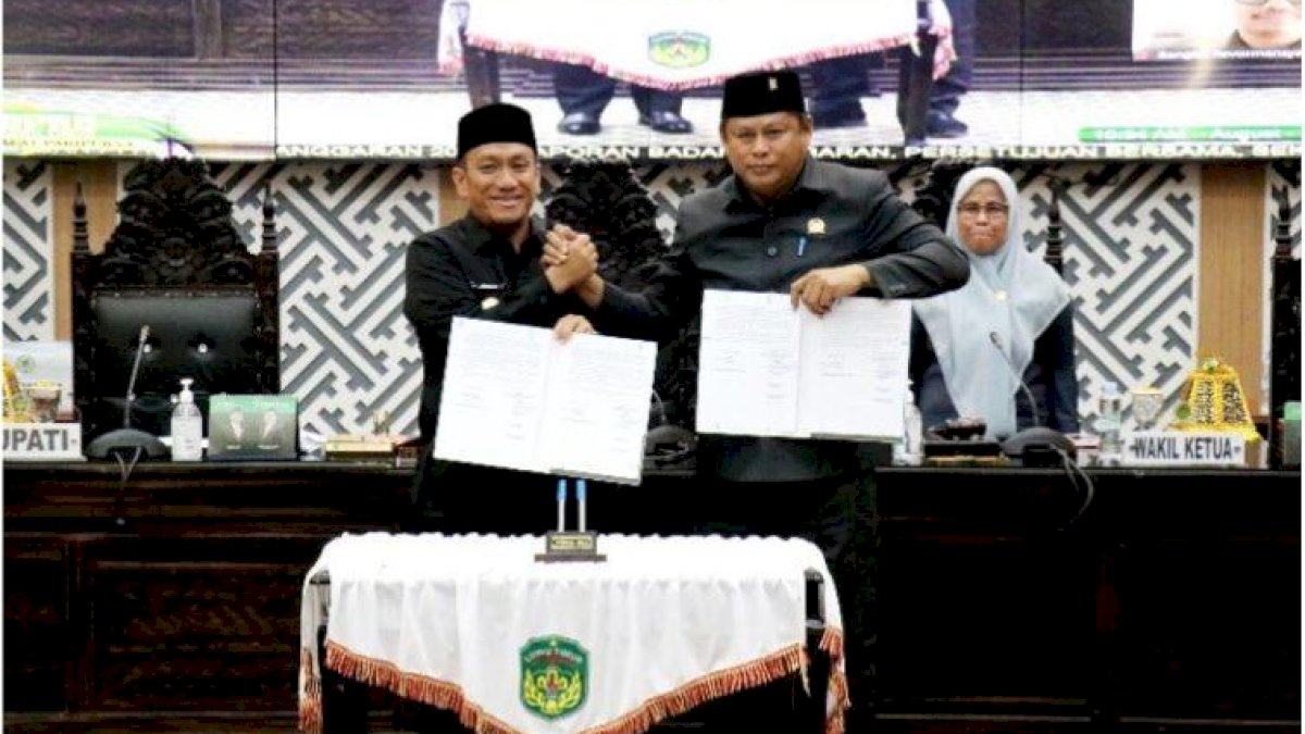 Rapat Paripurna DPRD Lutim Tetapkan Nota Kesepakatan KUA-PPAS 2026