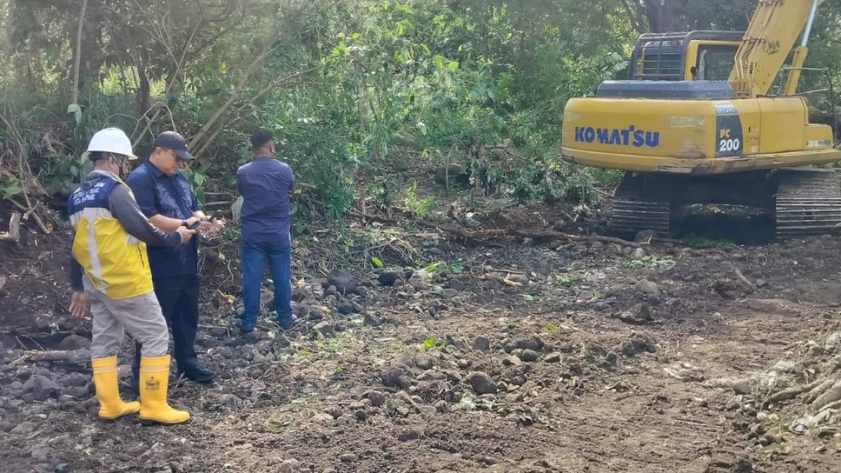 Tasming Hamid Instruksikan Percepatan Pembersihan Sungai Jelang Musim Hujan