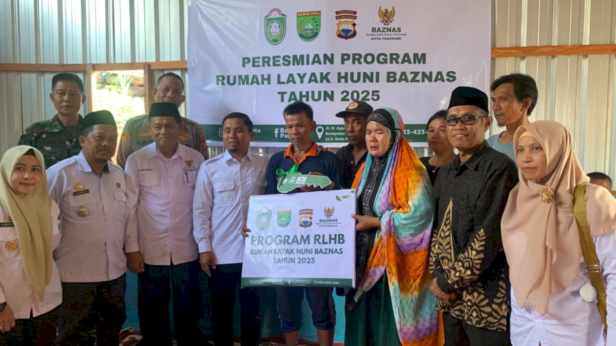 Wali Kota Parepare Resmikan 3 Rumah untuk Korban Kebakaran di Bukit Harapan