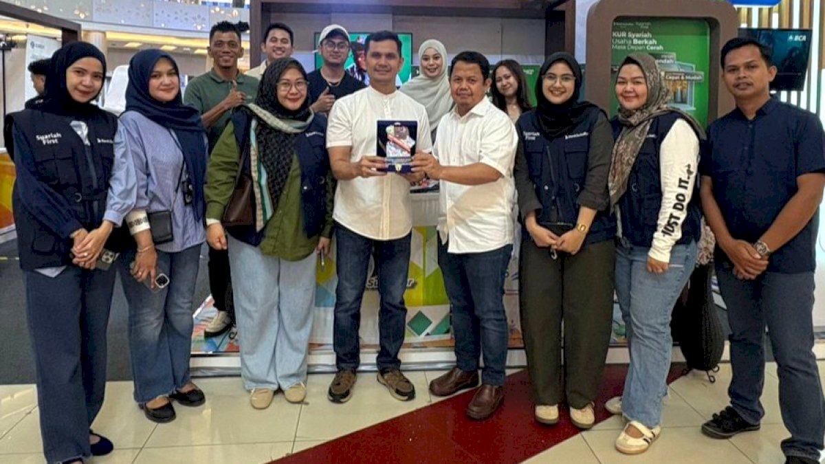 Aktif Edukasi Literasi Keuangan Bagi Pelajar, Bank Sulselbar Raih Penghargaan dari OJK