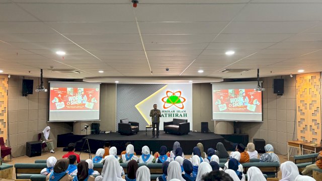 Workshop PMR untuk SMP se-Makassar. Foto: Istimewa.