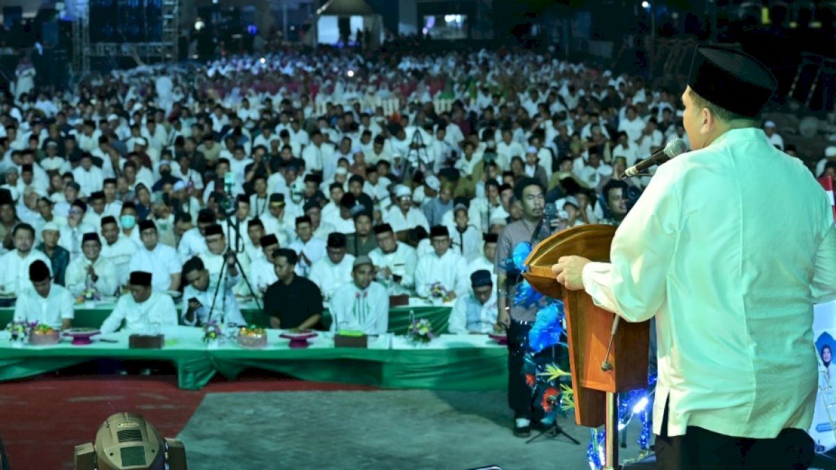 Kepala Bappeda Makassar Hadiri Peringatan Maulid Akbar Pesisir di Pelabuhan Paotere