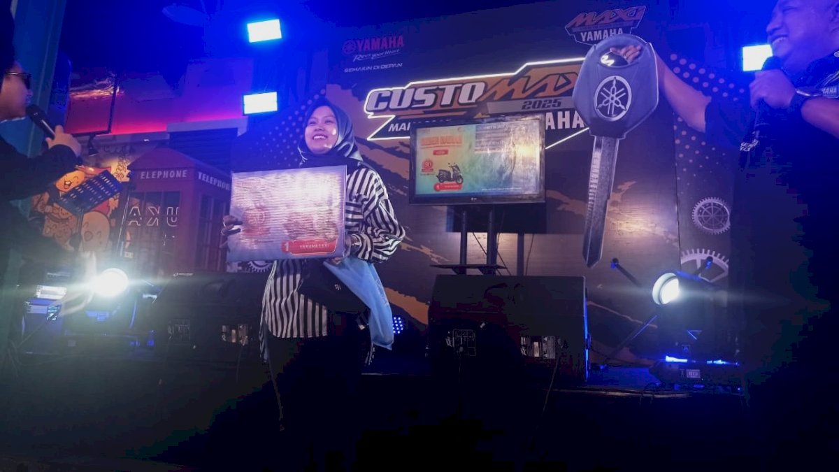 Program Geber Hadiah PT SJAM, Pelanggan Yamaha Asal Bone Menang Satu Unit Mobil