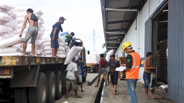 Kios penyaluran Pupuk Indonesia. Foto: Istimewa.