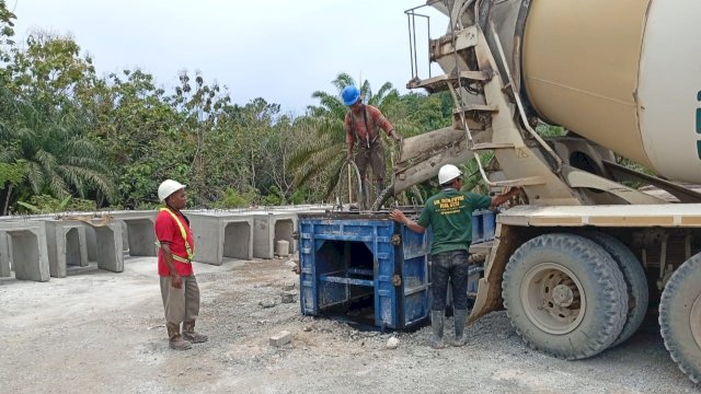 Kalla Beton Pasok Produk U-Ditch untuk Proyek 1B1C di IKN. Foto: Istimewa.