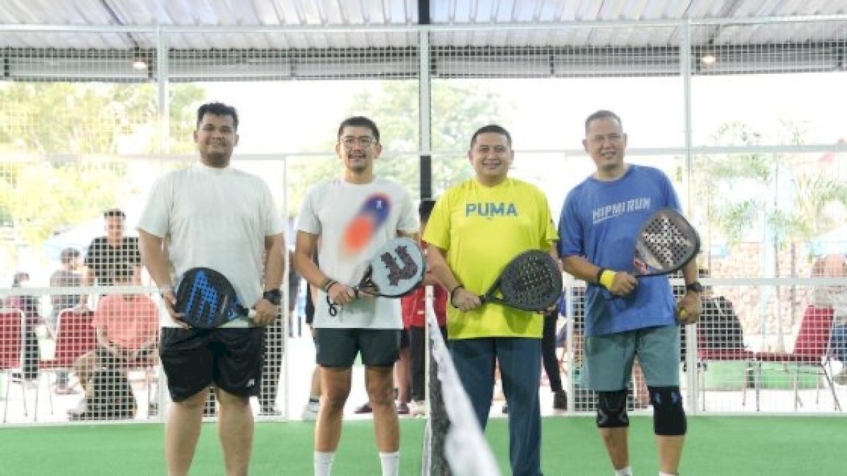 Wali Kota Makassar Buka dan Ikut Bertanding Padel di HIPMI Sulsel Sport Cup 2025