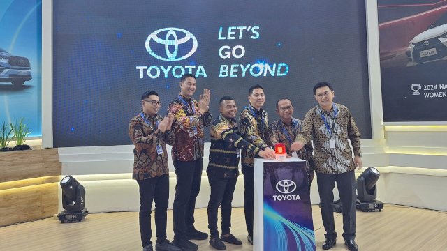 Kalla Toyota di GIIAS Makassar 2025. Foto: Sri Wahyu Diastuti / Sulselsatu.com.