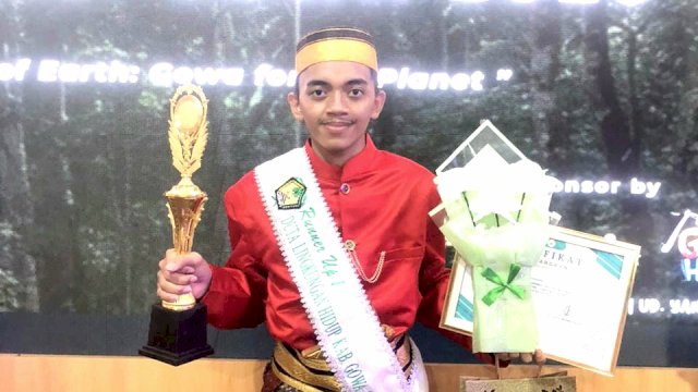 Siswa Bosowa School Makassar Muqaddimal Mukrimin juara 2 Duta Lingkungan Hidup Gowa. Foto: Istimewa.