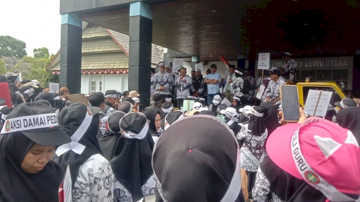 Tragedi di Dunia Pendidikan! 2 Guru Luwu Utara Dipecat karena Bantu Rekan Honorer