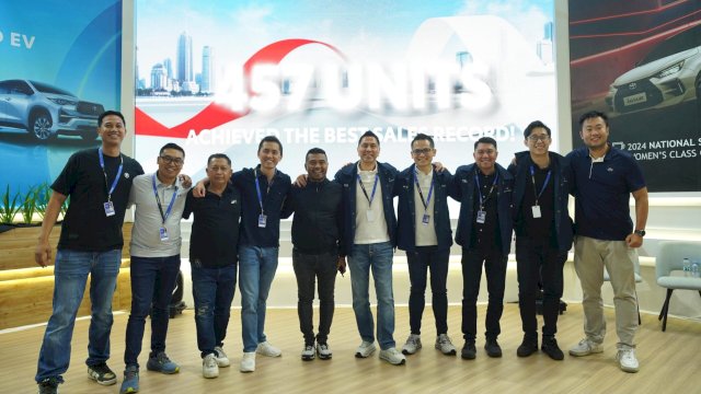 Penjualan Toyota selama GIIAS Makassar 2025. Foto: Istimewa.