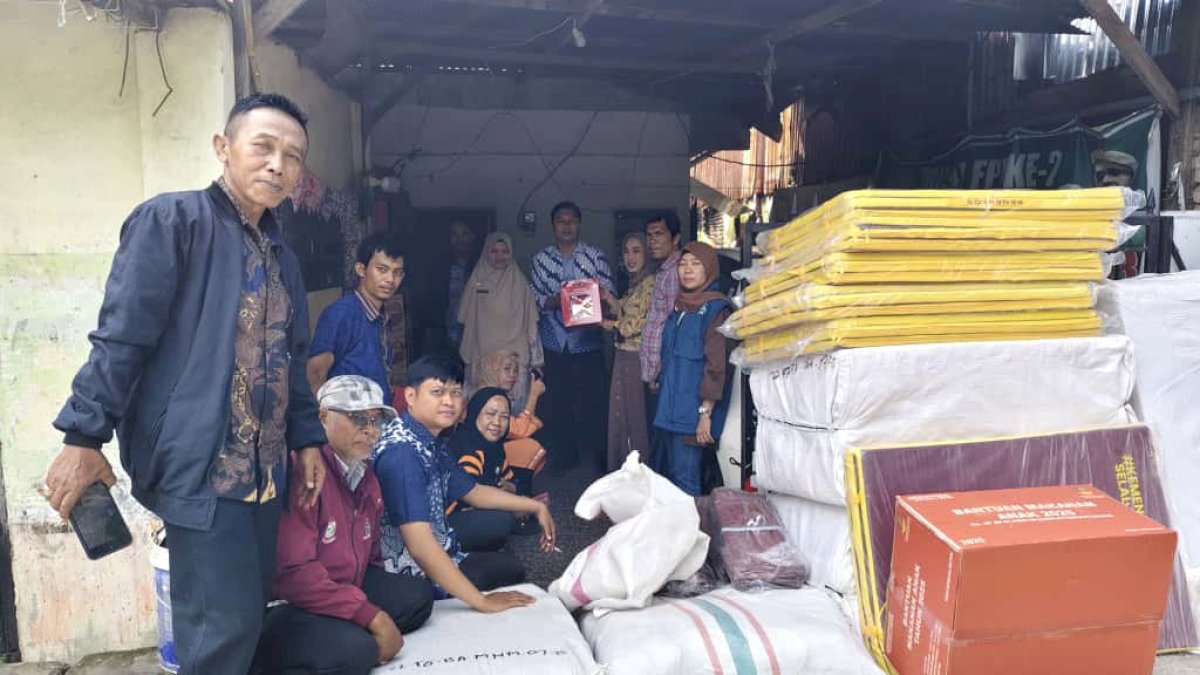 Munafri Pastikan Kehadiran Pemerintah, Bantuan Korban Kebakaran Tallo Mulai Didistribusikan