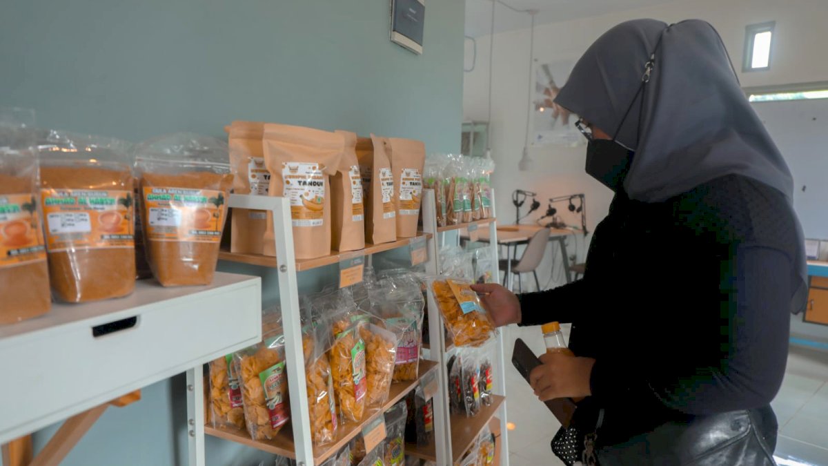 Pujasera Petahineando, Ruang Baru Pertumbuhan Ekonomi di Towuti