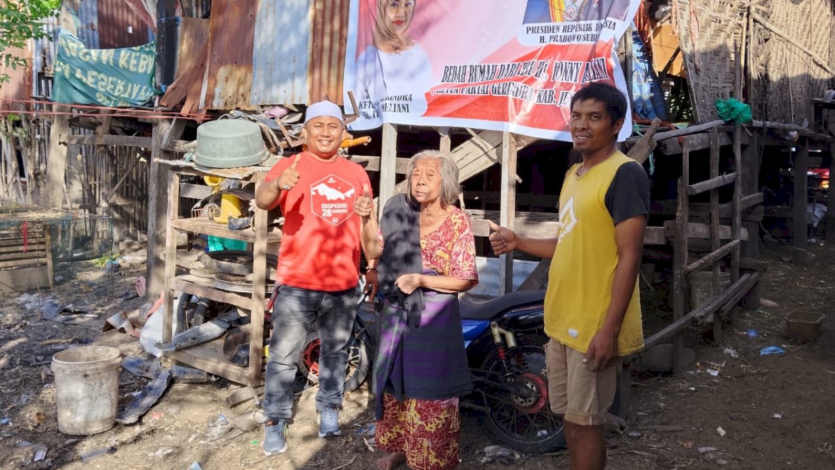 Gerindra Jeneponto Bedah Rumah Warga Kurang Mampu, Vonny Ameliani: “Ini Bentuk Kepedulian Kami”