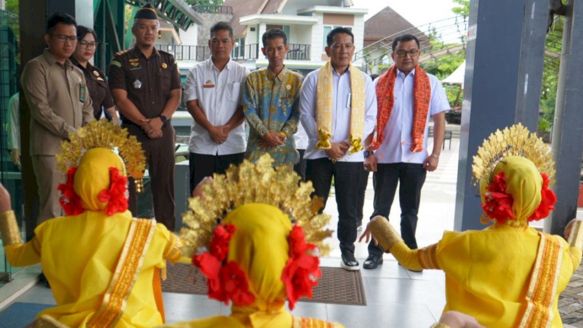 Perkuat Sinergi Penyelesaian Sengketa, Kanwil Kemenkum Sulsel Dorong Lahirnya Paralegal dan Mediator Handal