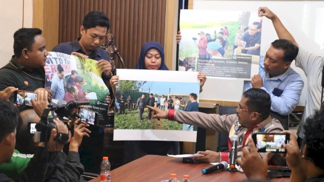 Press conference kuasa hukun PT Hadji Kalla tentang sengketa lahan di Jalan Metro Tanjung Bunga. Foto:: Istimewa.