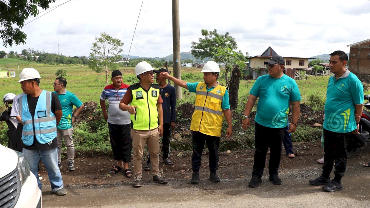 Wali Kota Parepare Tasming Hamid Tinjau Perbaikan Jalan, Minta Dikerjakan Sesuai Standar