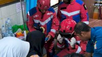 Butuh Tindakan Medis, Damkarmat Bantu Evakuasi Cincin yang Tersangkut
