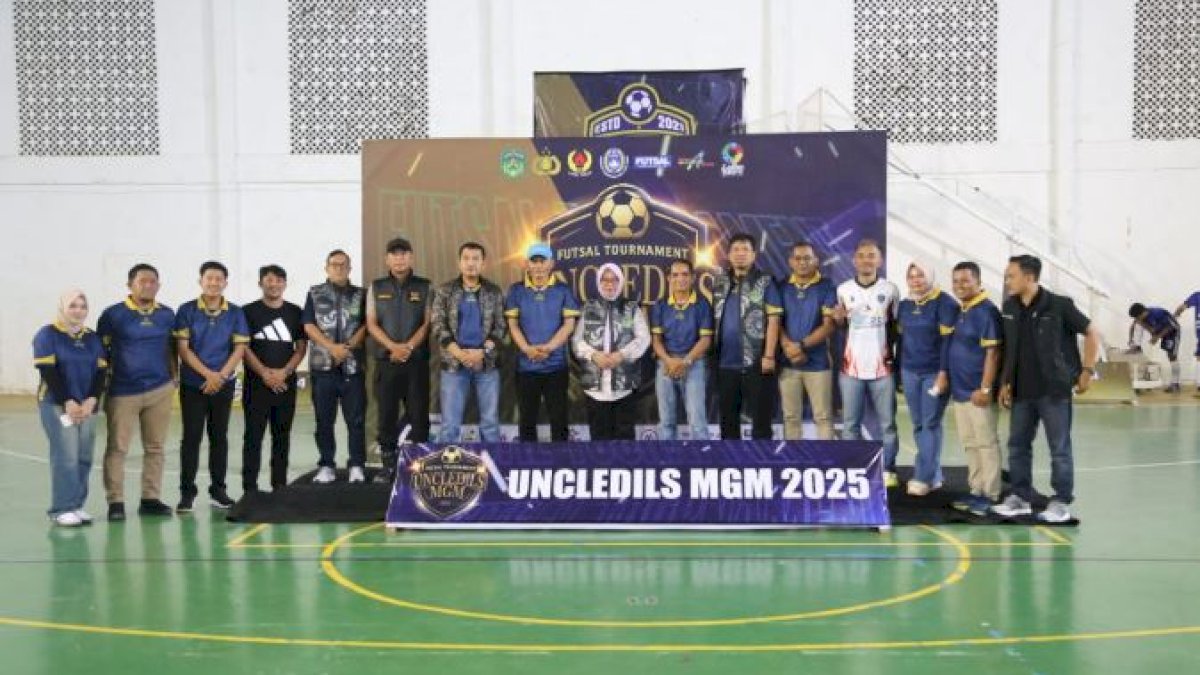 Wakil Ketua I DPRD Lutim Hadir dalam Pembukaan  Futsal Tournament Uncledils MGM 2025
