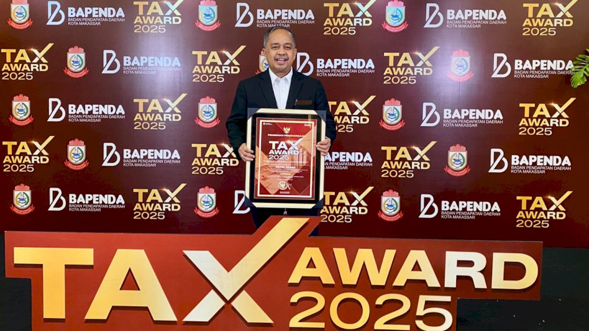 Komitmen Taat Bayar Pajak, Claro Makassar Raih Penghargaan Tax Award 2025