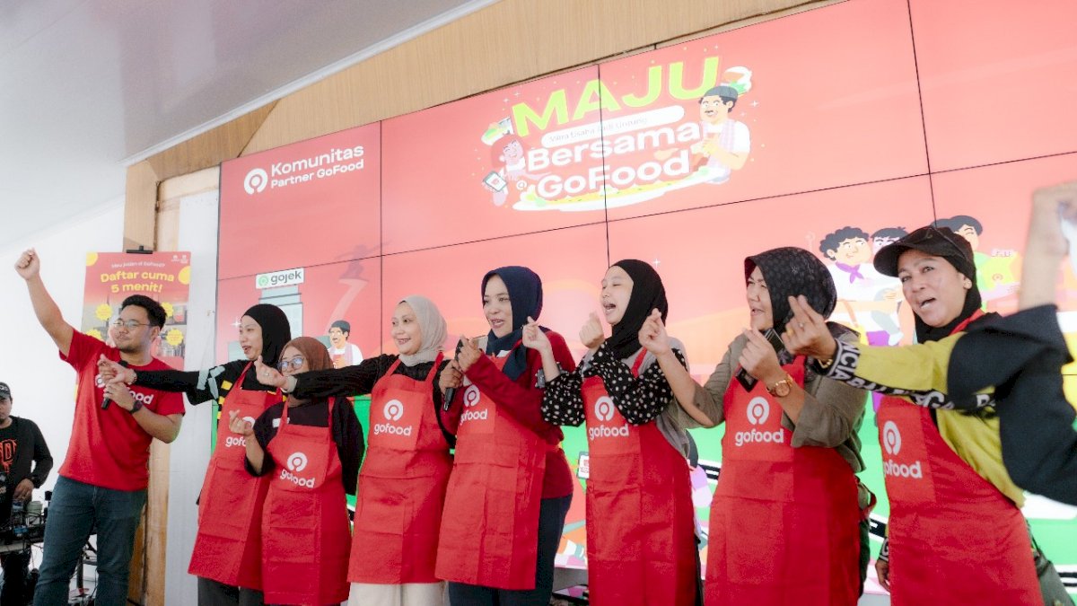 Maju Bersama GoFood Kolaborasi TDA Ajak UMKM Makassar Go Digital dan Naik Kelas