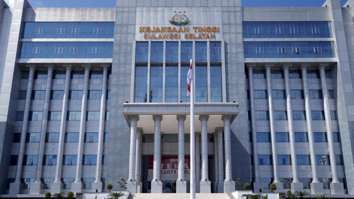 Diperiksa 10 Jam, Eks Pj Gubernur Sulsel Bahtiar Baharuddin Ditelisik Soal Proyek Nanas Rp60 Miliar