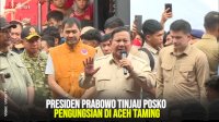 VIDEO: Presiden Prabowo Tinjau Posko Pengungsian di Aceh Taming