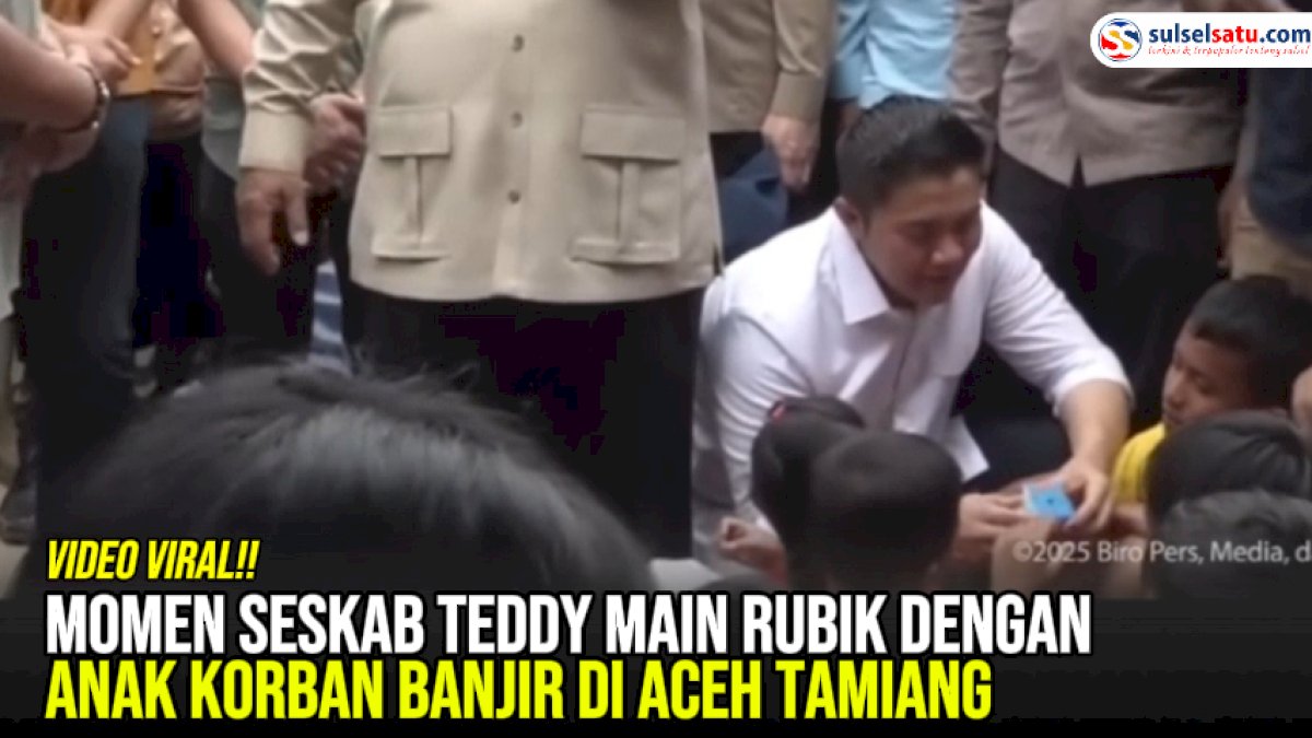 VIDEO: Momen Seskab Teddy Main Rubik dengan Anak Korban Banjir di Aceh Tamiang