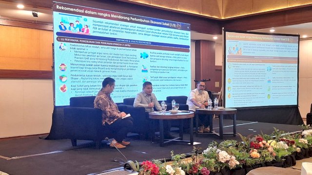 BIG 40 Conference di Claro Makassar yang menghadirkan Deputi Kepala Perwakilan Bank Indonesia Sulsel Wahyu Purnama A dan Ketua DPW ALFI/ILFA Sulselbar Yodi Nalendra sebagai pembicara. Foto: Sri Wahyu Diastuti / Sulselsatu.com.