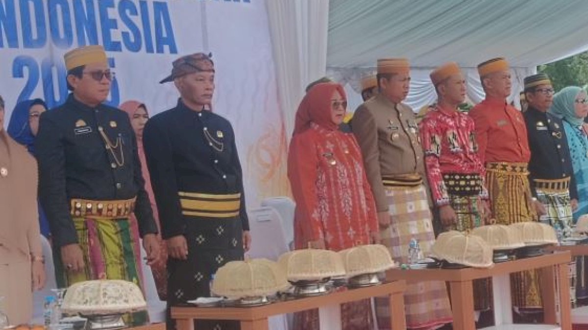 Wakil Ketua DPRD Luwu Timur Hadiri Upacara Hari Guru Nasional