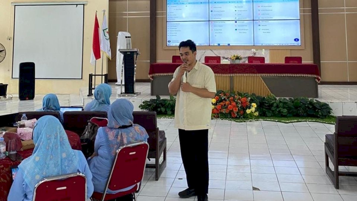 Mafindo Bekali Guru MAN 2 Makassar Kesiapan Hadapi Era AI