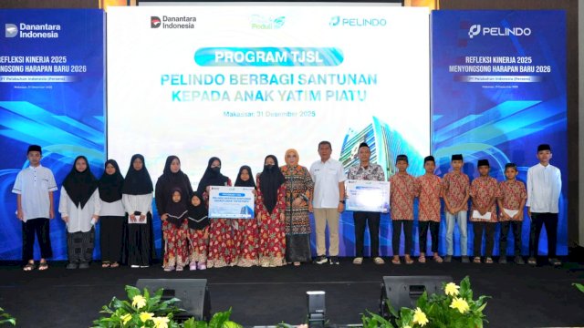 Pelindo berbagi kasih bersama anak yatim piatu di Makassar. Foto: Istimewa.
