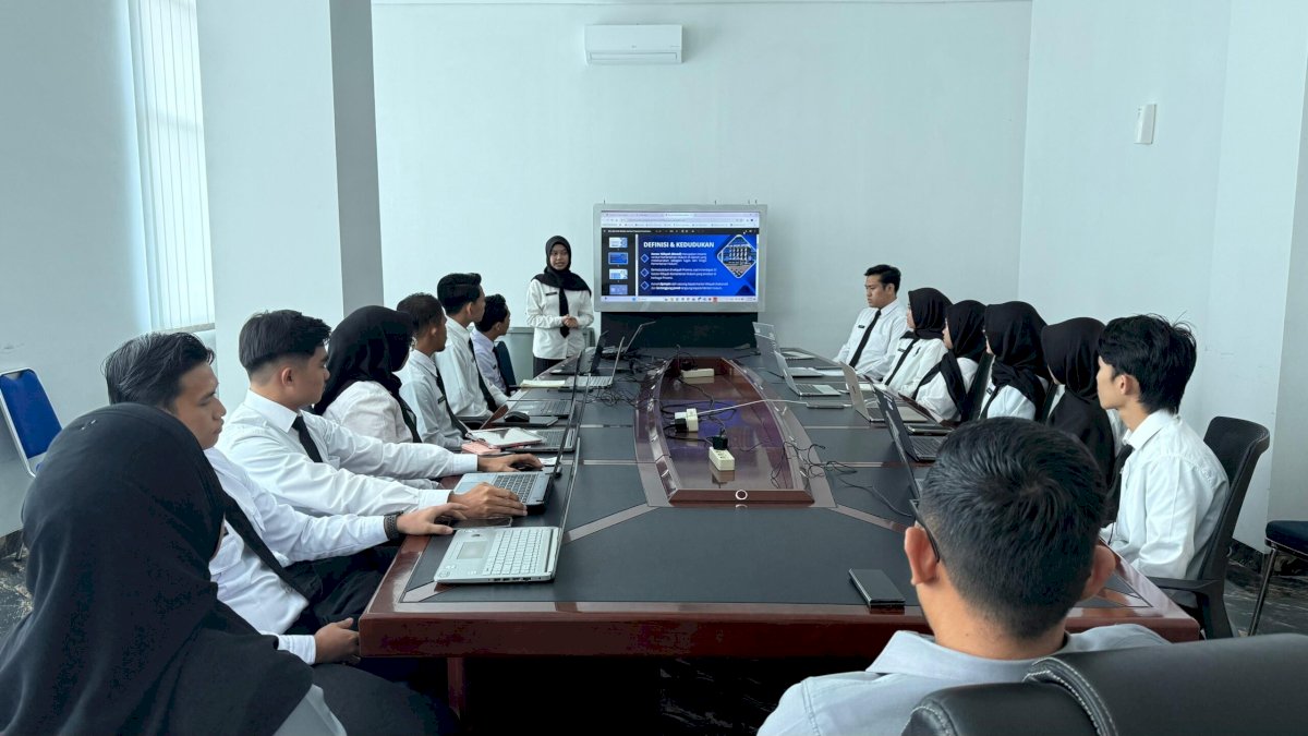 Peserta Magang Hub Kemnaker Paparkan Struktur Organisasi dan Tata Kerja Kanwil Kemenkum Sulsel