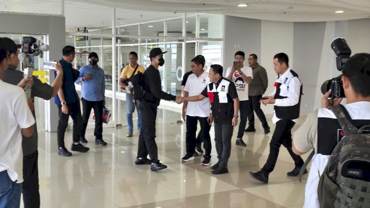 Jelang Rakernas PSI, Kaesang Tiba di Makassar
