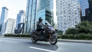 Skutik Premium Legendaris Yamaha TMAX Kini Hadir di Indonesia