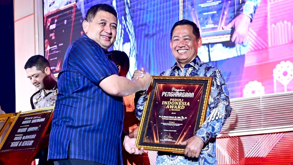 Plt Dirut PDAM Hamzah Ahmad Raih Anugerah Pemimpin BUMD Inspiratif di Peduli Indonesia Awards 2026