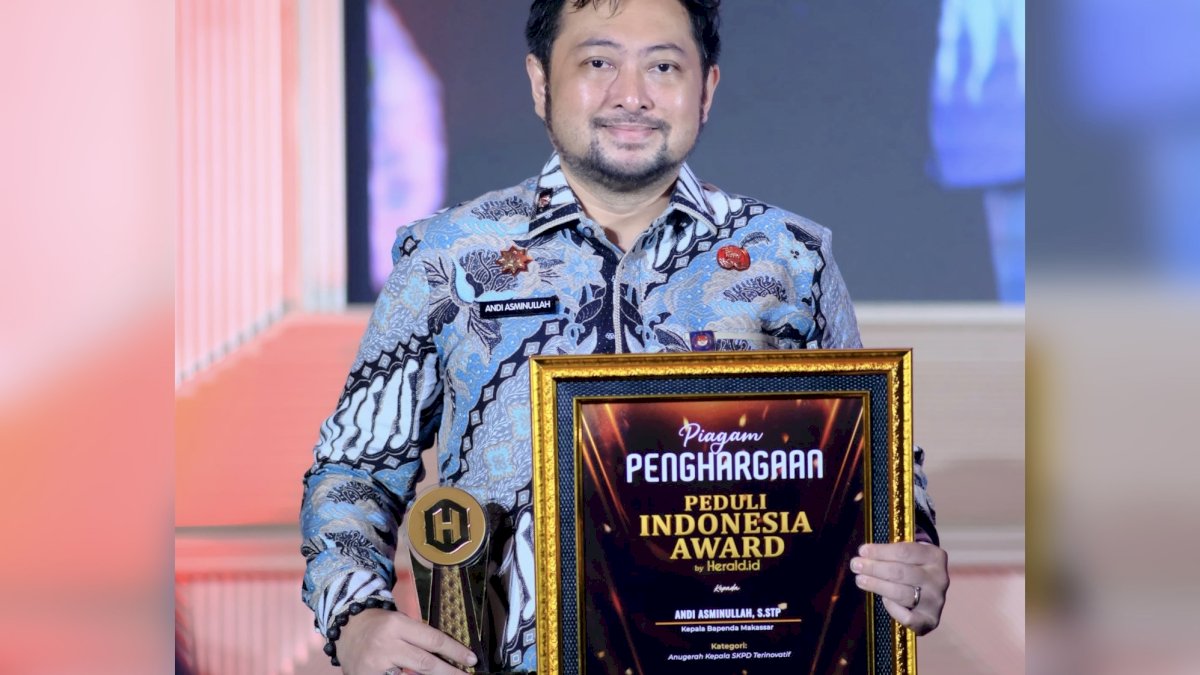Kepala Bapenda Makassar Raih Anugerah Kepala SKPD Terinovatif