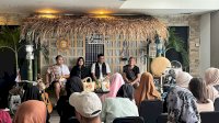 Hotel Royal Bay Makassar Hadirkan &ldquo;Nostalgia Ramadhan&rdquo; dengan Dekorasi Pos Kamling dan Sepeda Ontel