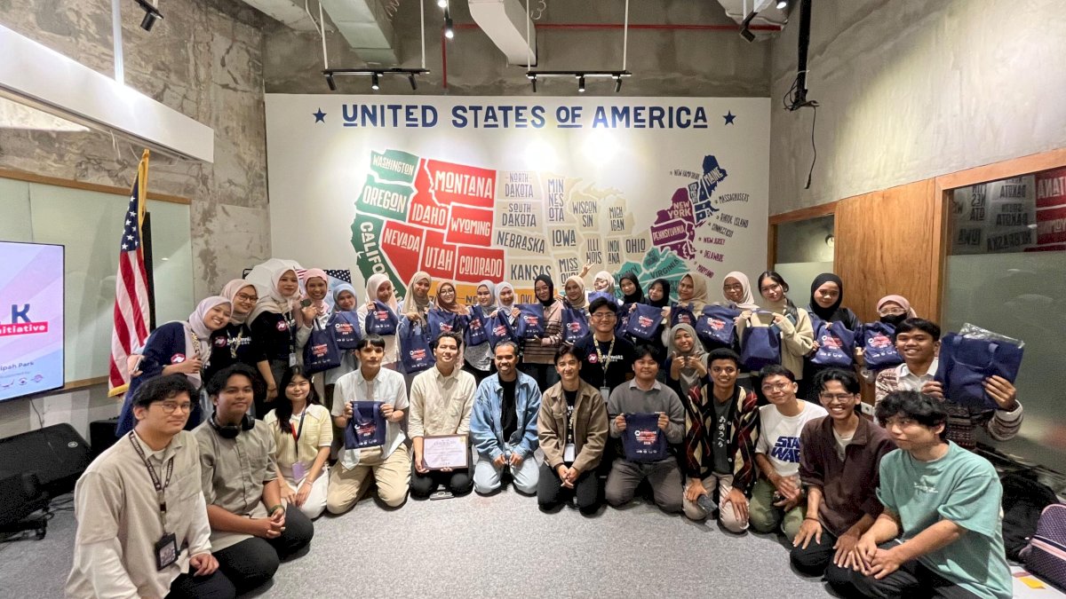 Bekali Generasi Muda Makassar, Alumni AS Network Gelar The Youth Financial Literacy Initiative