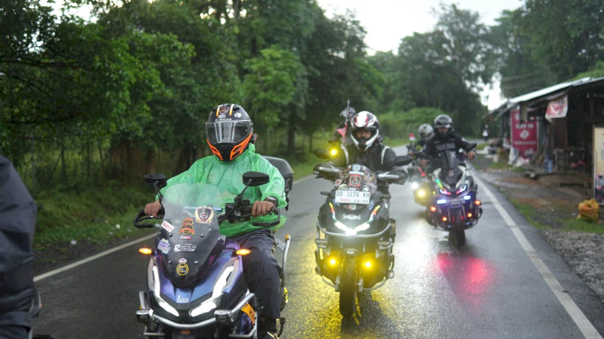 Saat Cuaca Ekstrem, Ini Kesalahan Berkendara Paling Sering Jadi Pemicu Kecelakaan