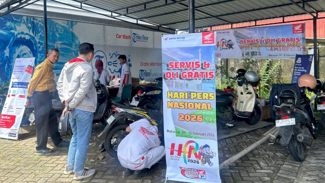 Servis gratis Asmo Sulsel bagi jurnalis di Hari Pers Nasional. Foto: Istimewa.