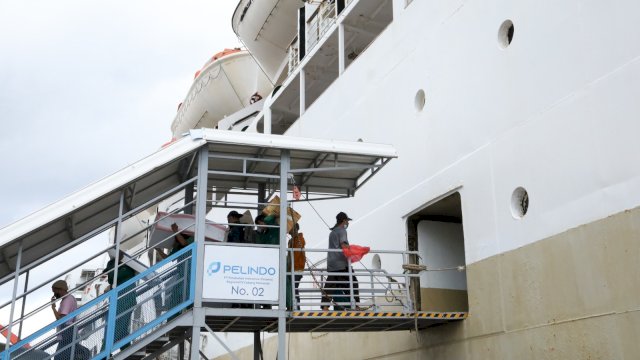 Kapal penumpang di Pelindo Regional 4. Foto: Istimewa.