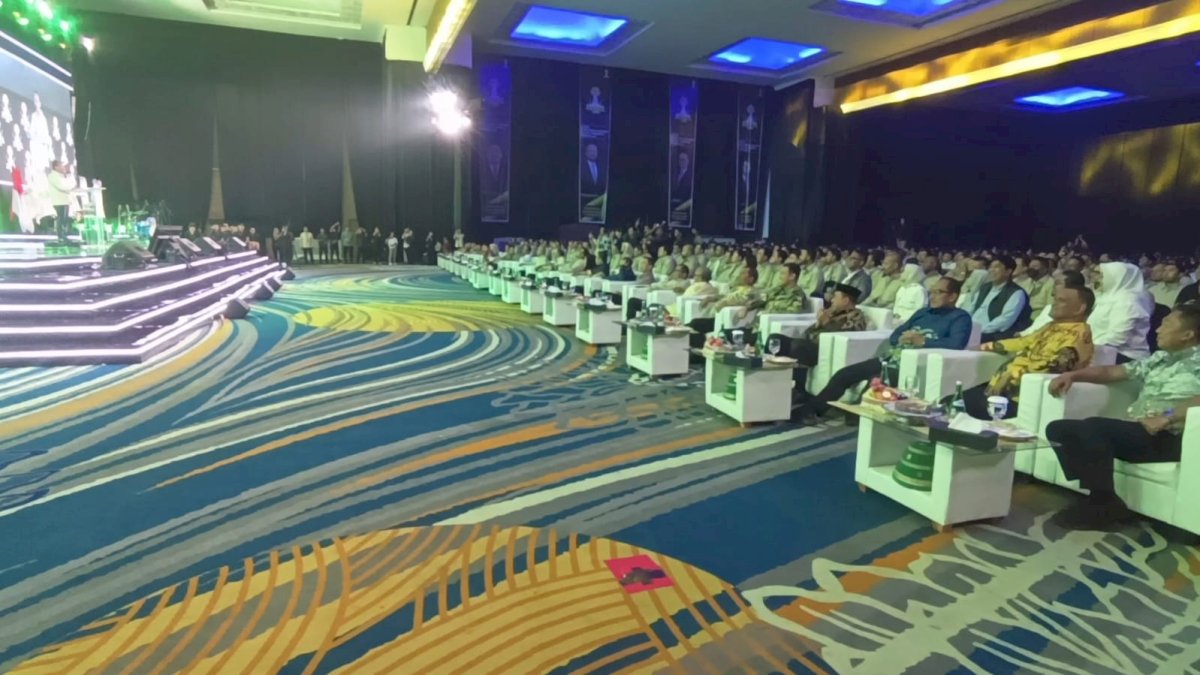 Momen Dikawal 3 Calon Ketua Golkar Sulsel, Bahlil Lahadalia: Pusing Juga Saya Ini