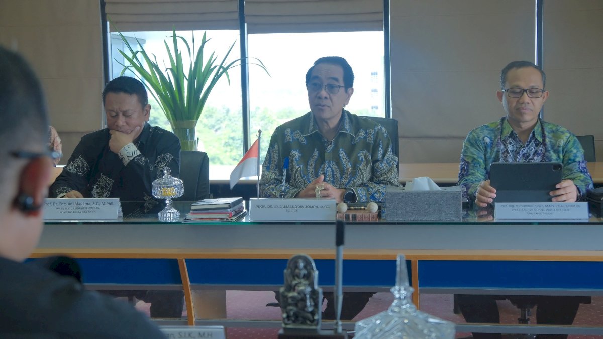 Perkuat Pembinaan Atlet Kampus, Unhas Resmi Kerja Sama dengan Brimob Polda Sulsel