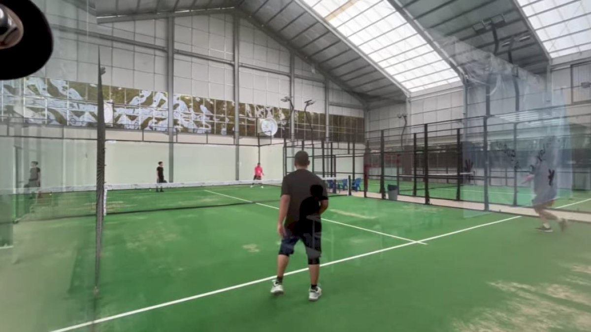 Dewan Ancam Segel Lapangan Padel di Makassar Tak Berizin