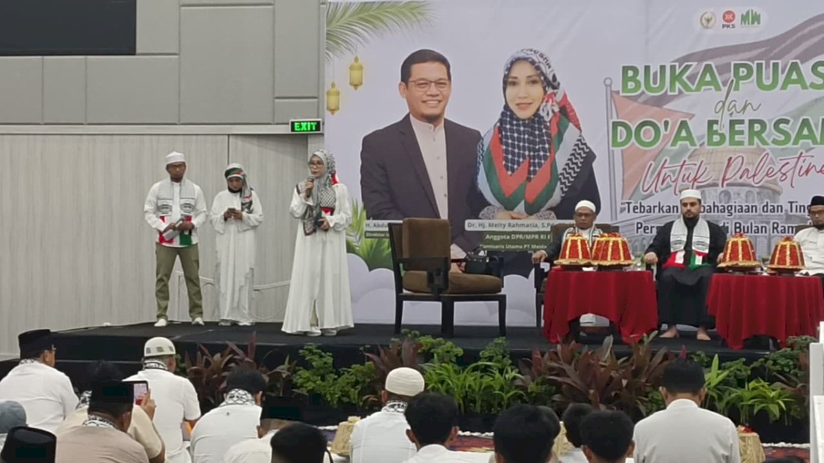 Doa untuk Palestina Menggema di Acara Ramadan Meity Rahmatia