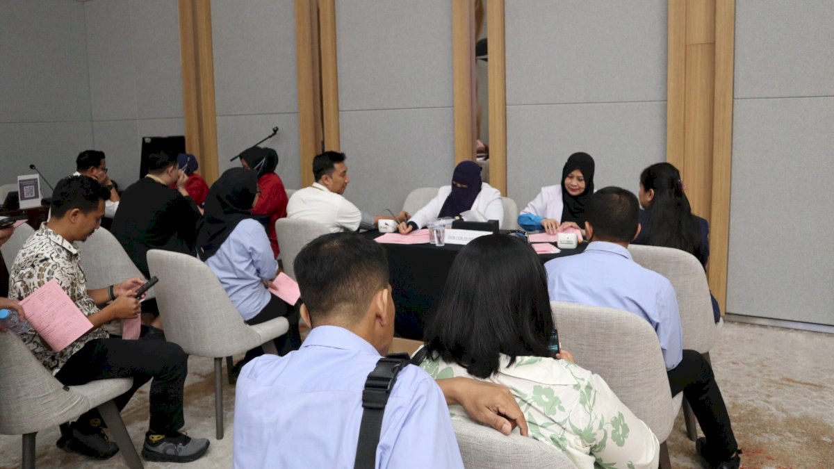 OJK Bersama FKIJK Sulselbar Donor Darah sebagai Wujud Kepedulian Sosial