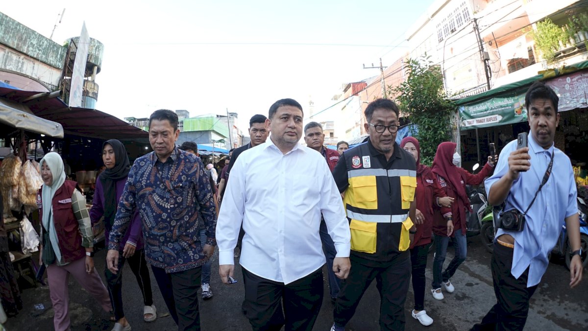 Wali Kota Munafri Bersama Gubernur Sulsel Pantau Harga Pangan di Pasar Terong