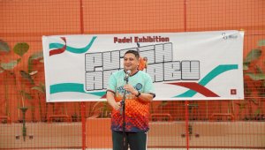 Munafri Buka Padel Exhibition Road to Reuni Putih Abu-Abu Angkatan 93 se-Kota Makassar