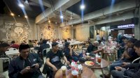 IKA Unhas Gelar Bakti Sosial dan Buka Puasa Bersama 100 Wartawan di Makassar